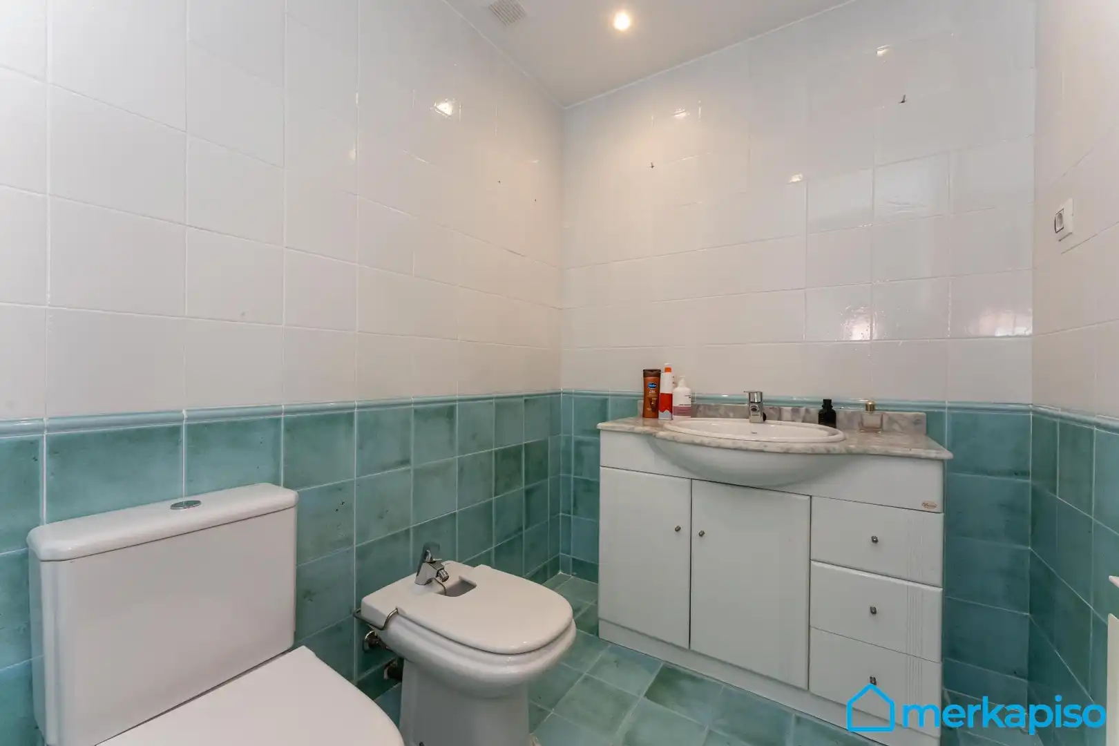 Baño de Piso en venta en Viladecans con Calefacción, Parquet y Balcón