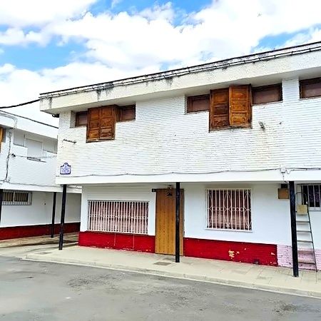 Exterior view of Single-family semi-detached for sale in Fuente Vaqueros