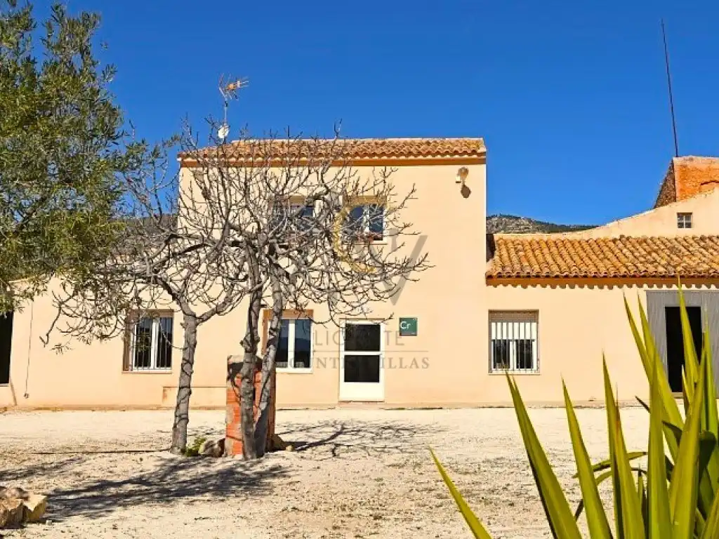 Landhaus mit Garten zum Verkauf in Partida Casas De Ibañez