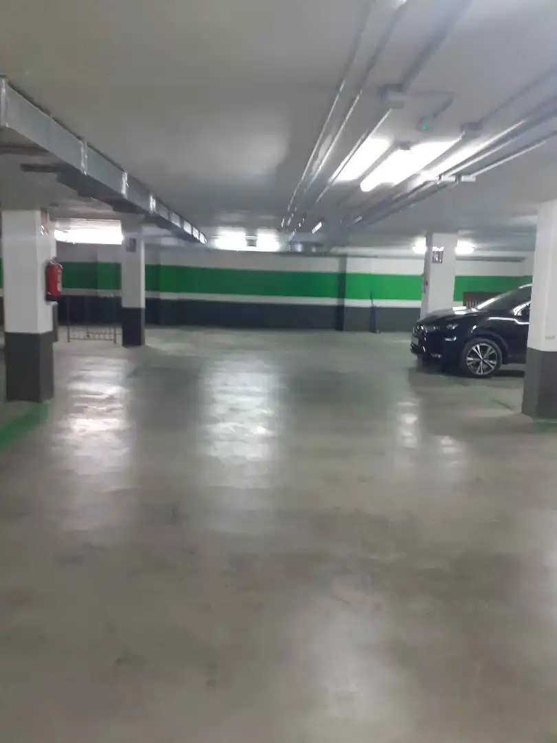 Parkplatz von Garage zum Verkauf in Valencia