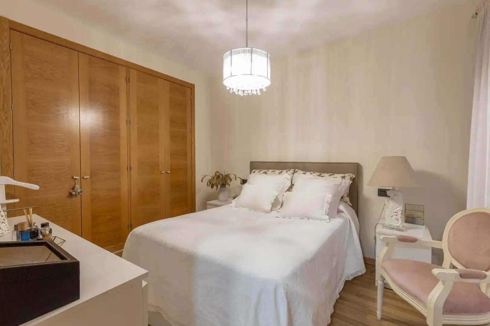 Habitación de Piso en venta en Armilla con Aire acondicionado, Calefacción y Piscina comunitaria