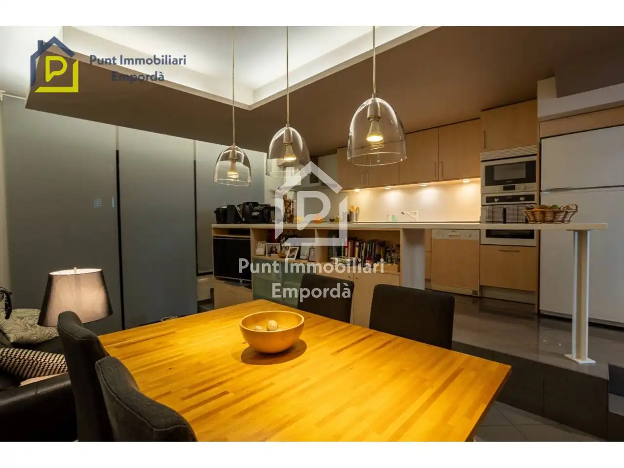 Exterior view of Houses for sale in Figueres  with Air Conditioner, Heating and Private garden