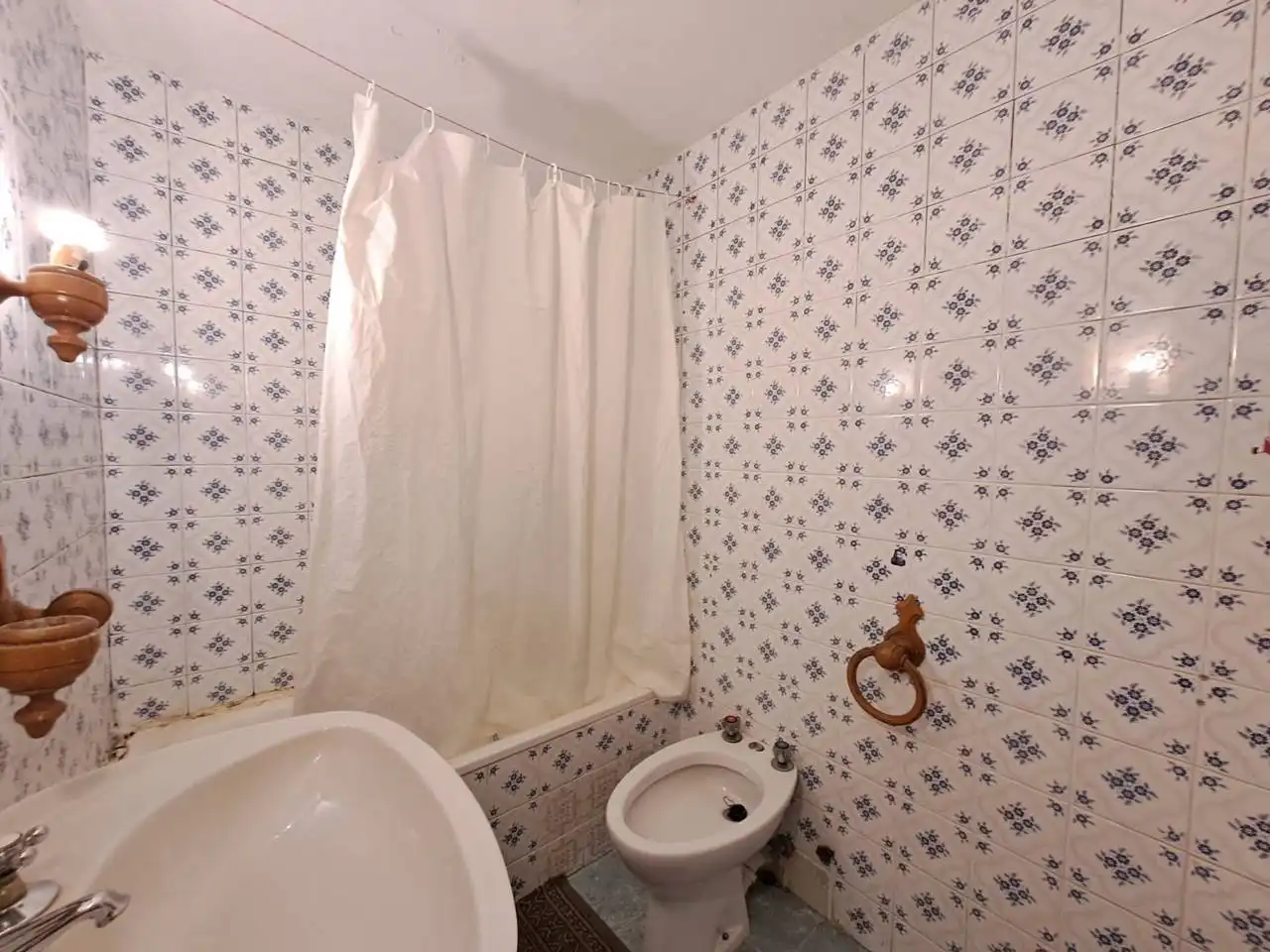 Bany de Pis en venda en Burgos amb Calefacció i Terrassa