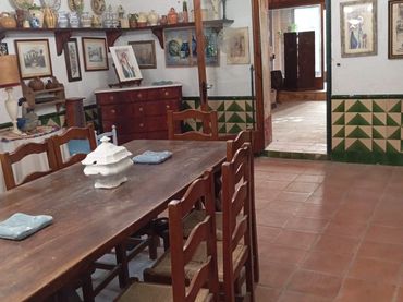 Local comercial en alquiler en FONT DE LA REINA 5