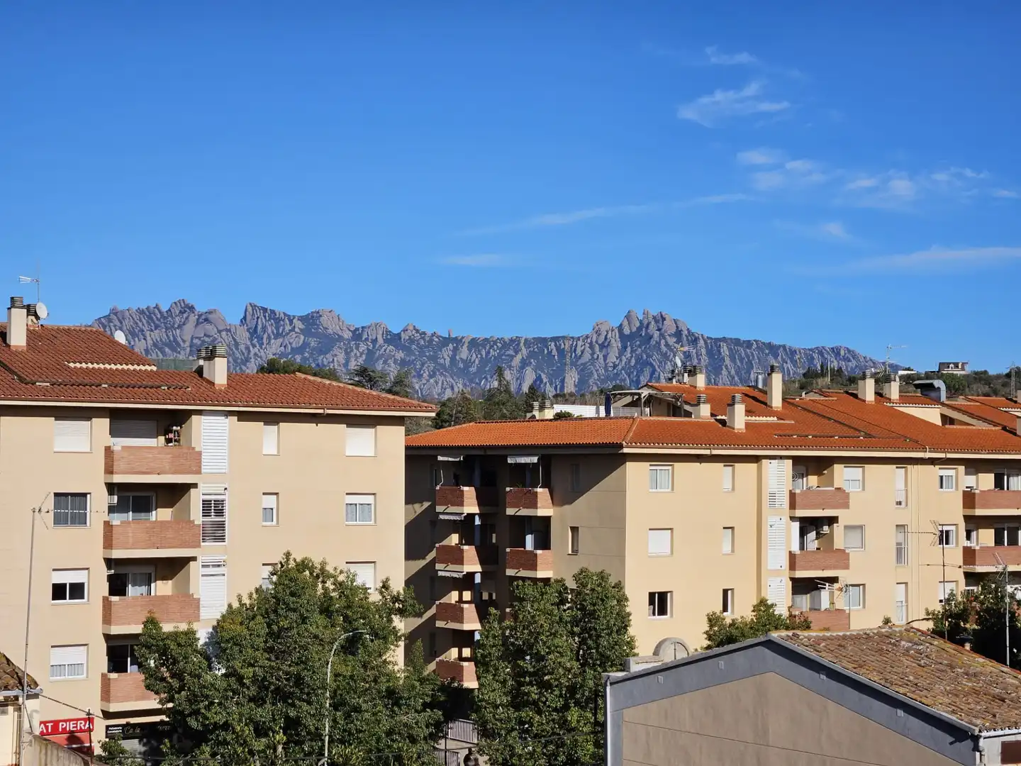 Vista exterior de Piso en venta en Piera con Calefacción, Terraza y Amueblado