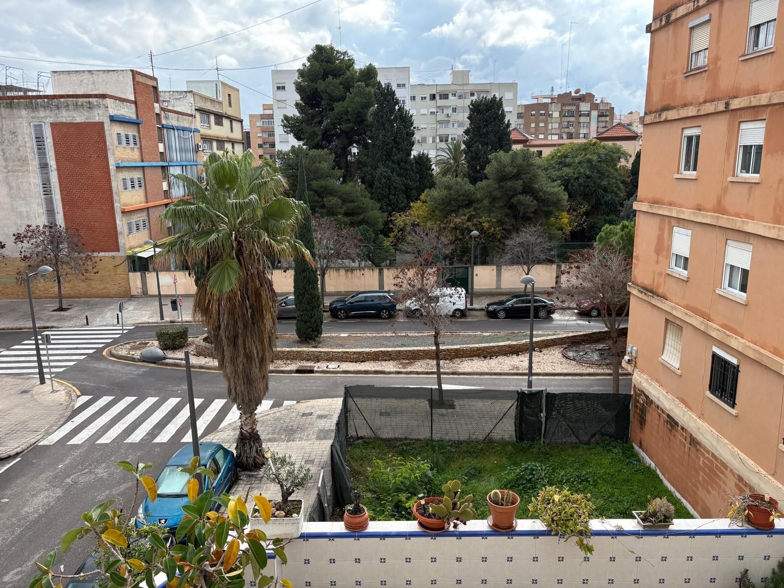 Exterior view of Flat for sale in  Valencia Capital  with Air Conditioner and Balcony