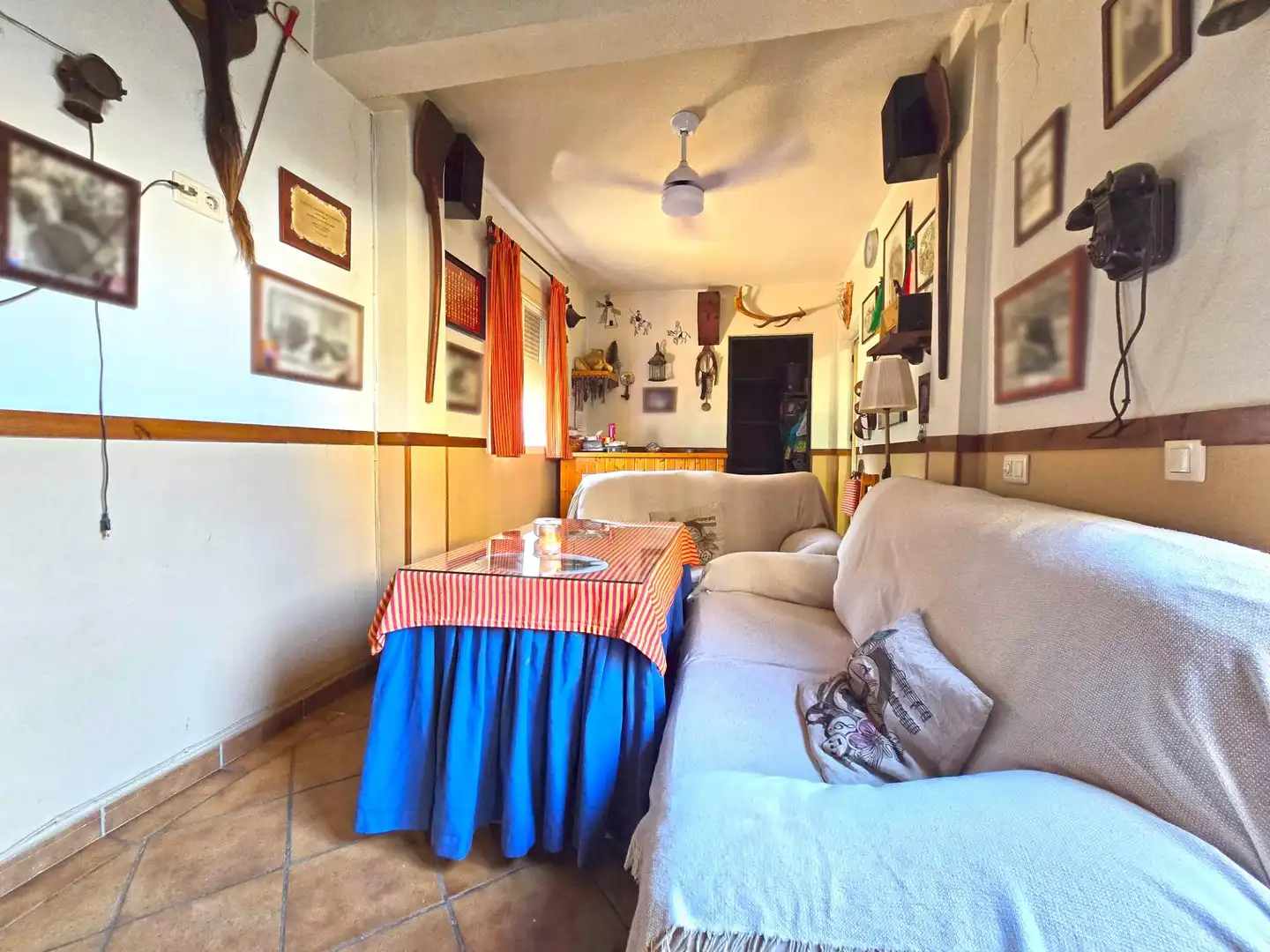 Sala d'estar de Casa adosada en venda en Espartinas