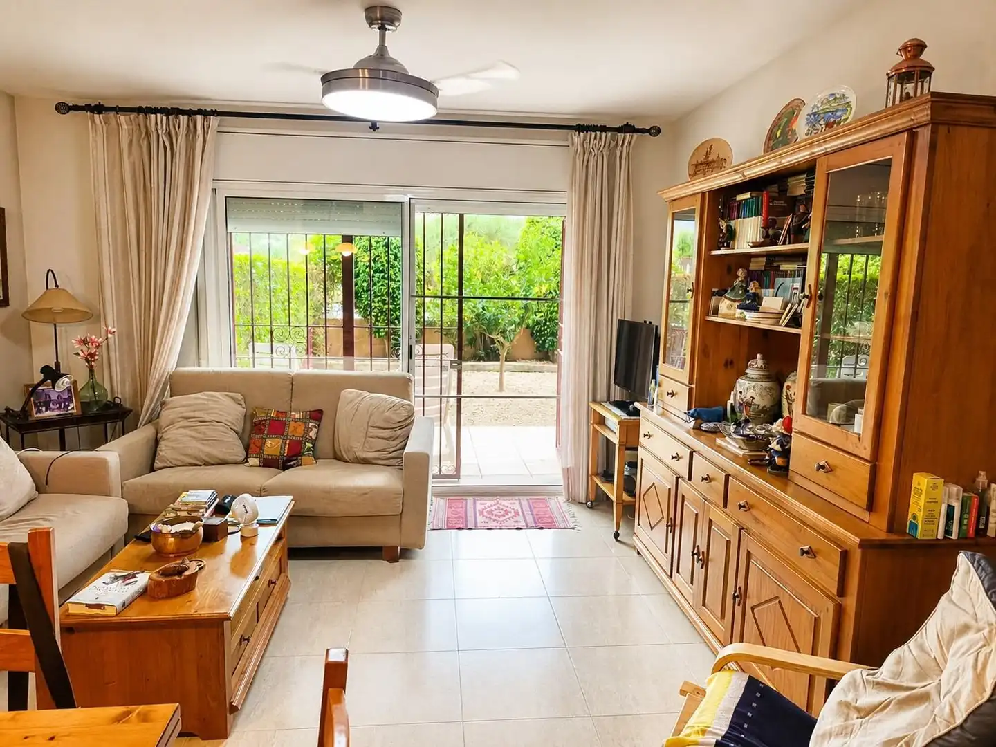 Sala de estar de Planta baja en venta en La Ràpita con Aire acondicionado, Jardín privado y Terraza