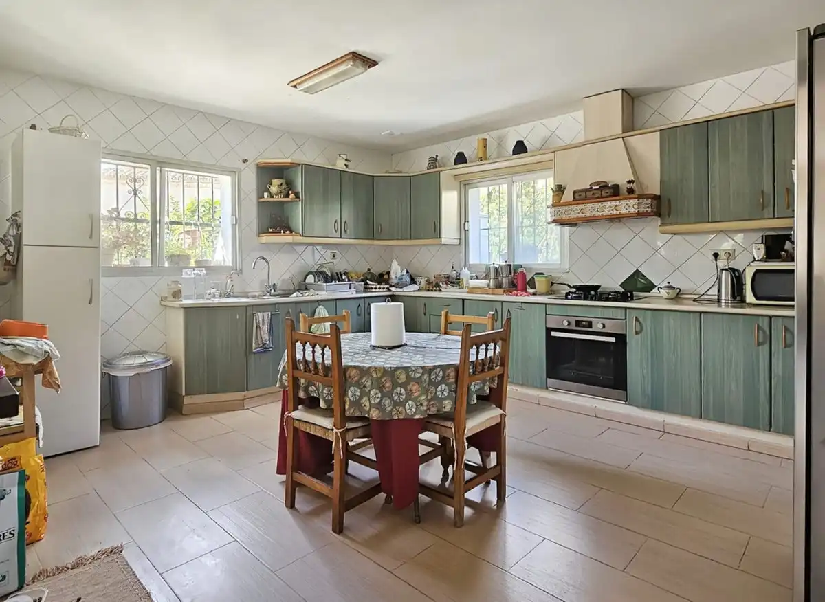Cocina de Casa o chalet en venta en Marbella con Aire acondicionado, Jardín privado y Terraza