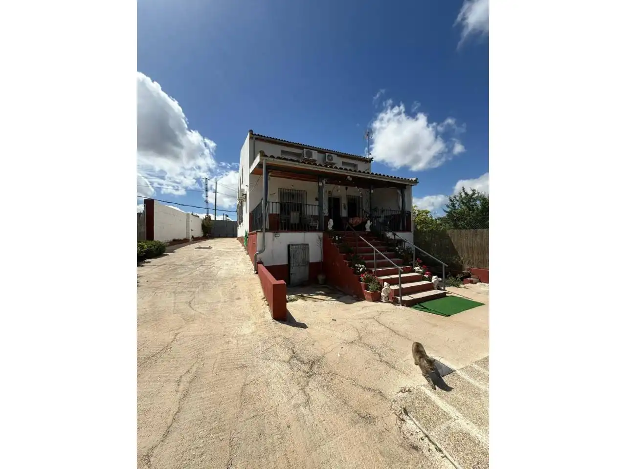 Vista exterior de Casa o chalet en venta en Sabiote con Jardín privado y Piscina