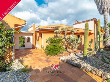 Casa con balcone in vendita a Avinguda Puig de sa Sirvi