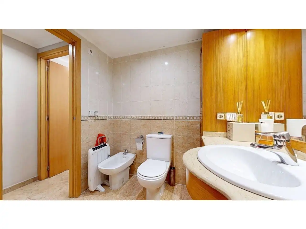 Bathroom of Flat for sale in Valencia  with Air Conditioner, Private garden and Terrace