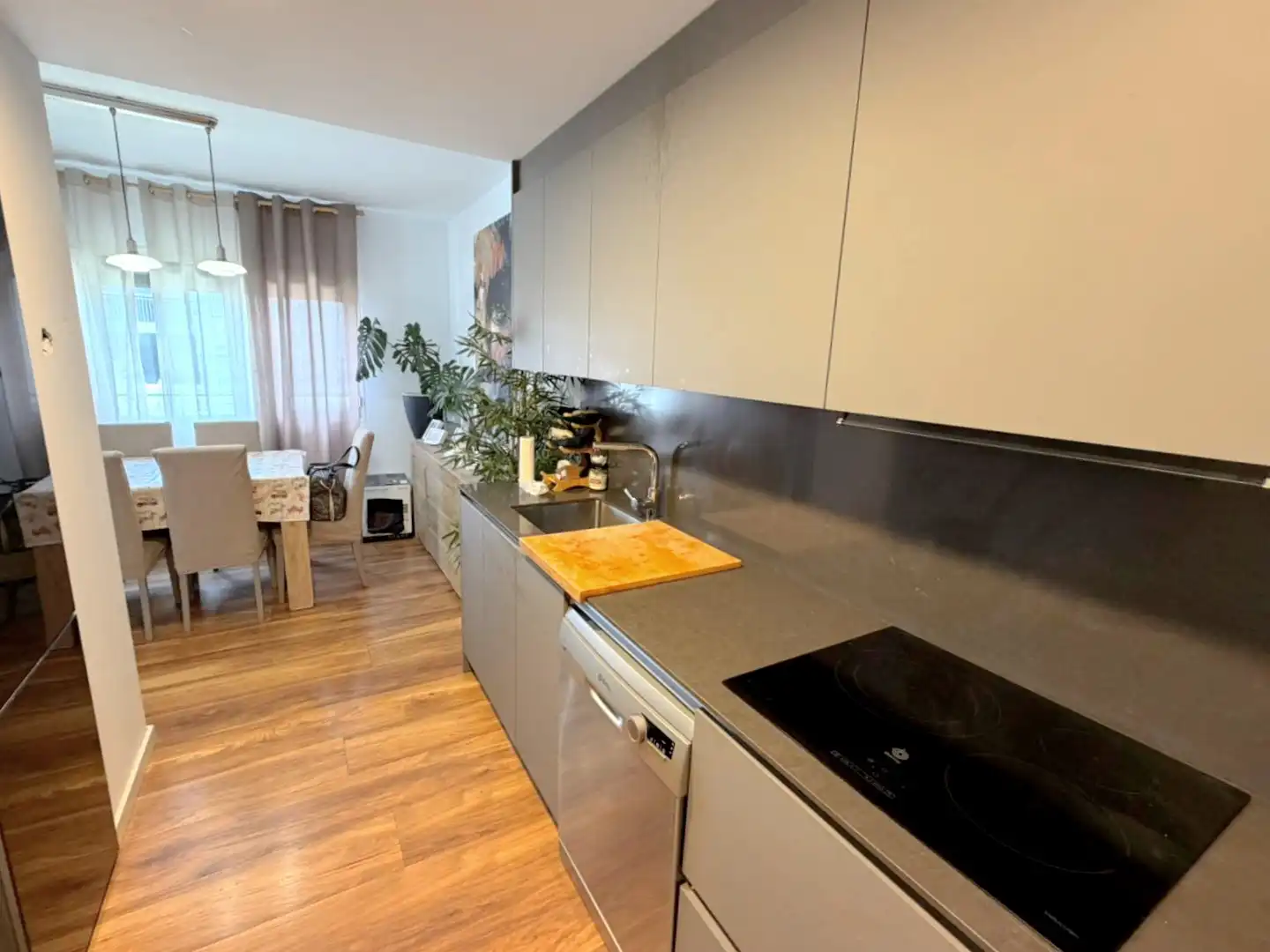 Kitchen of Flat for sale in El Prat de Llobregat  with Air Conditioner, Parquet flooring and Terrace