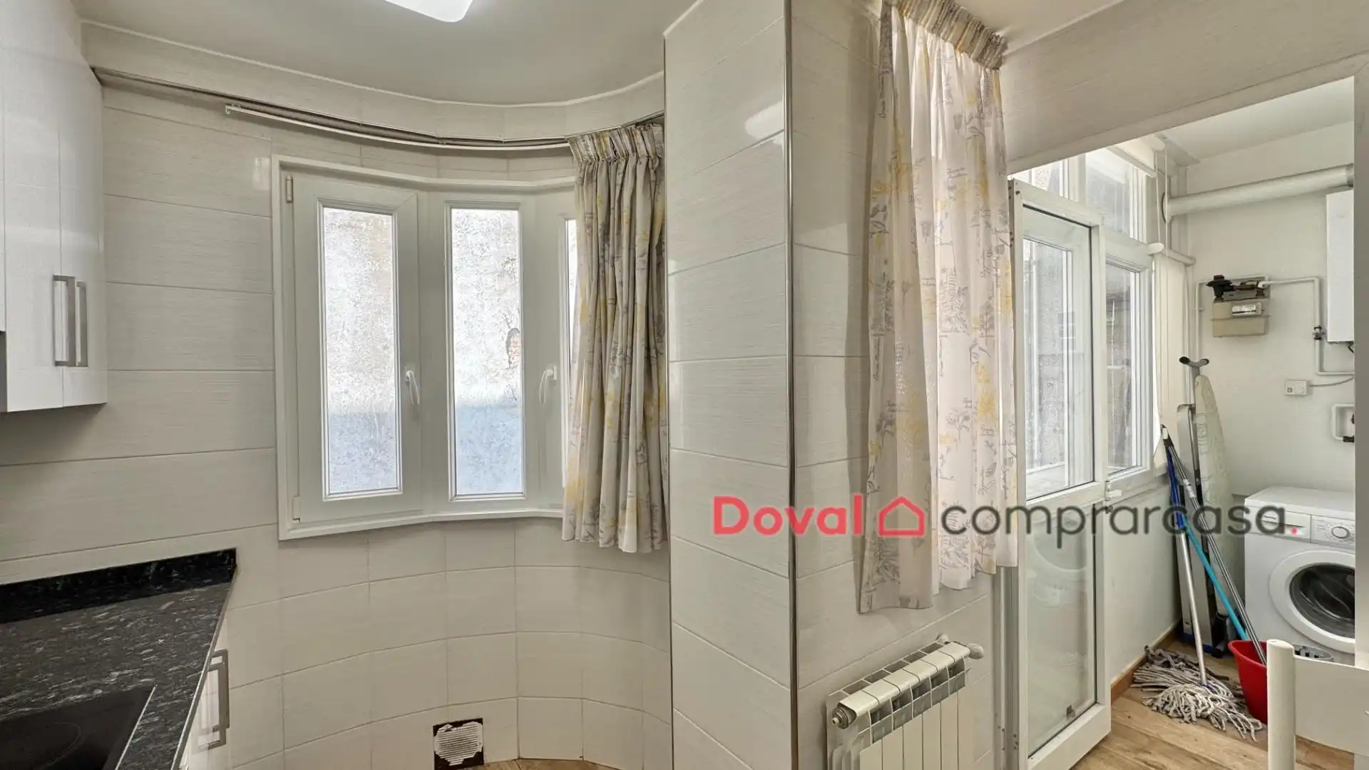 Bathroom of Flat for sale in Vigo   with Heating, Private garden and Terrace