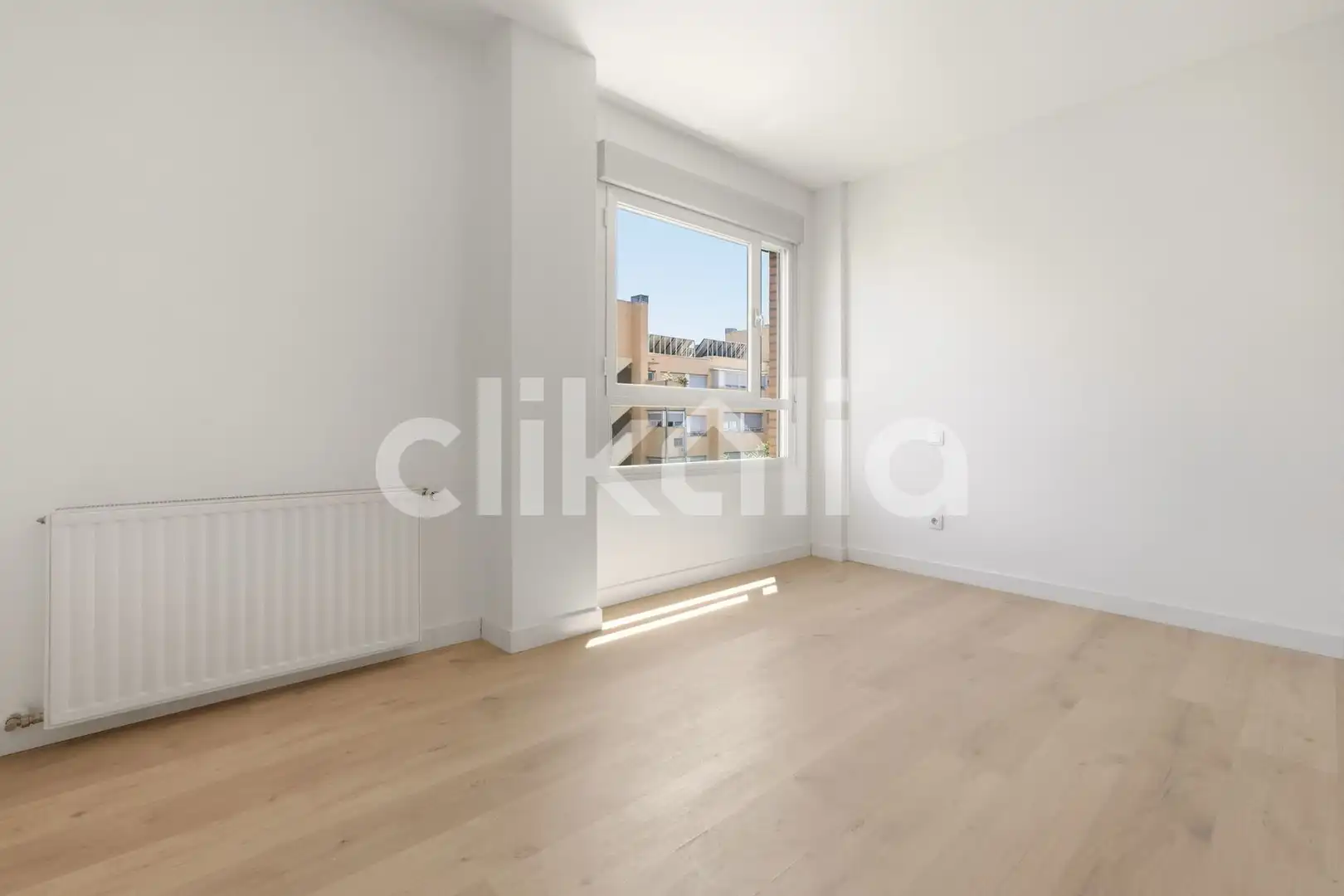 Habitación de Piso de alquiler en Madrid con Calefacción, Trastero y Piscina