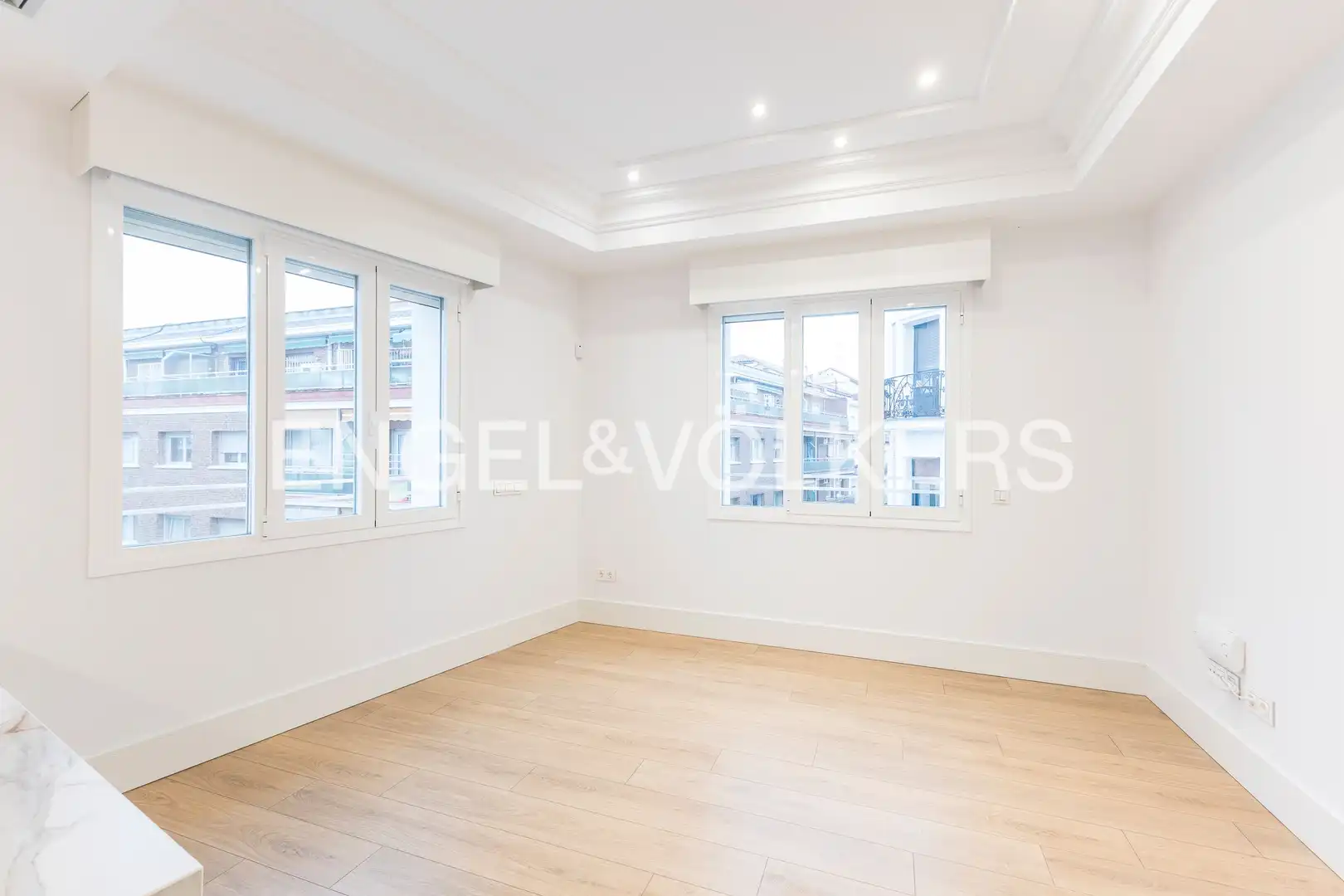 Bedroom of Flat for rent in  Madrid Capital  with Air Conditioner, Heating and Storage room