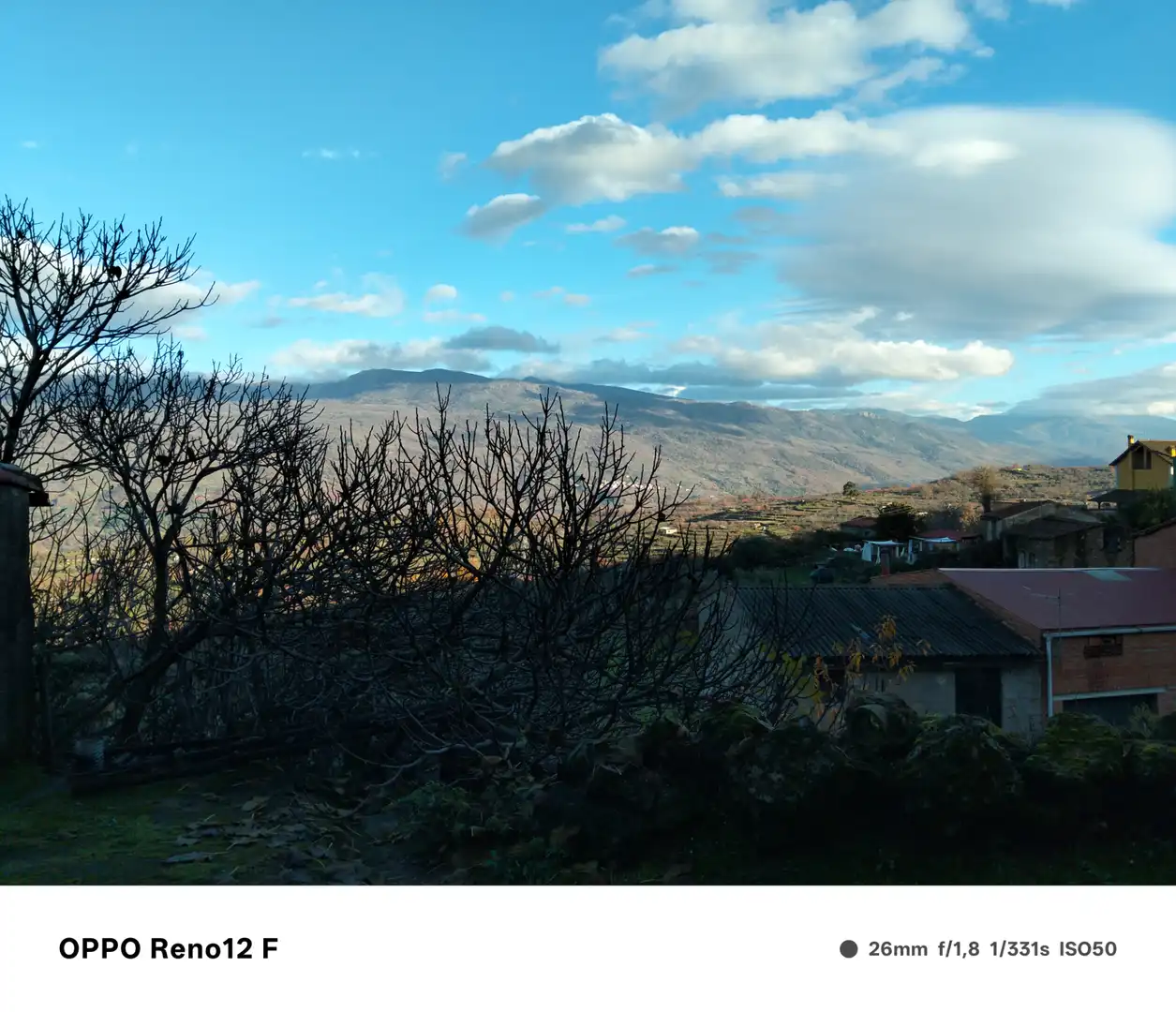 Vista exterior de Finca rústica en venda en Casas del Castañar