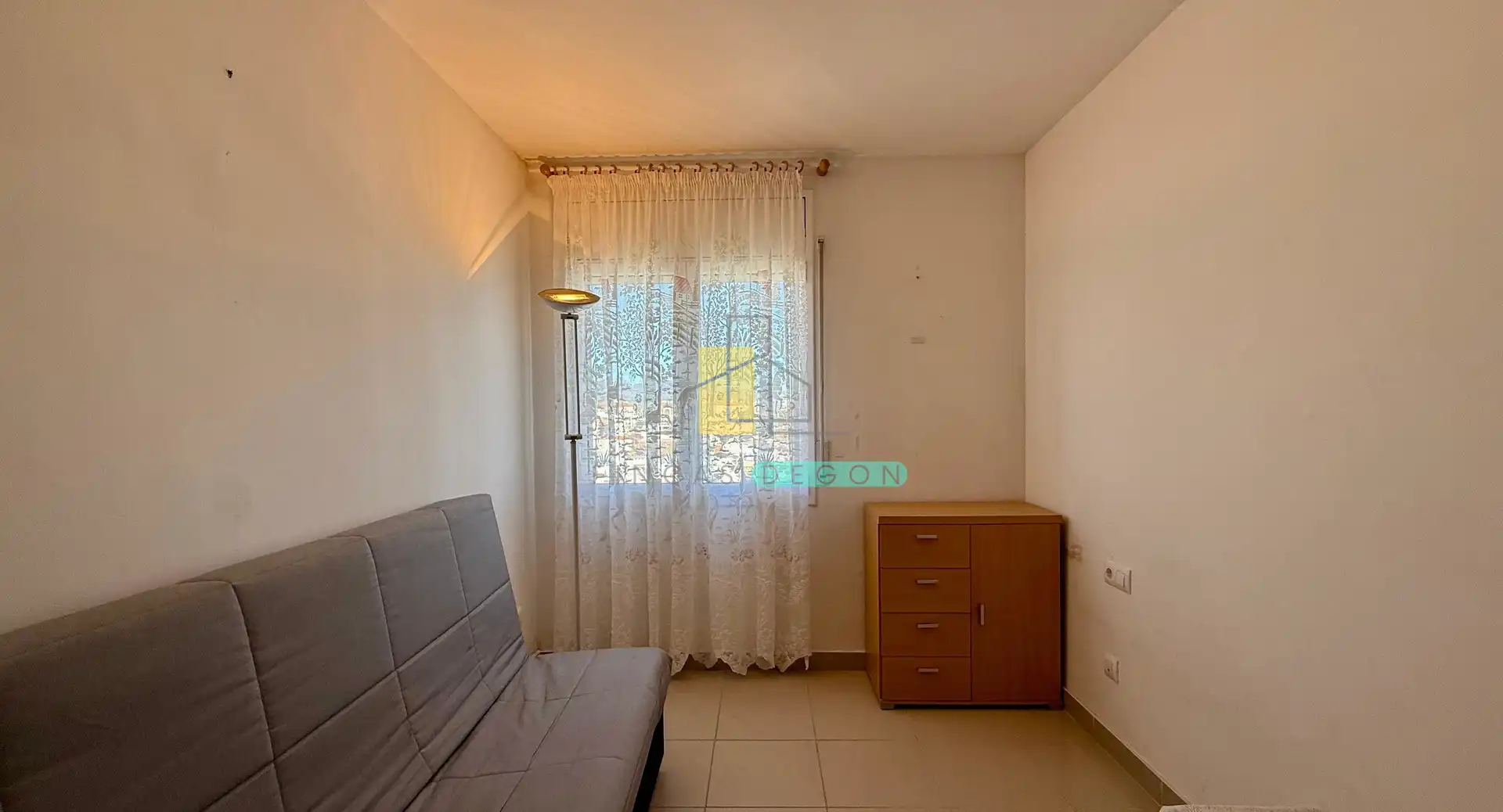 Habitación de Apartamento en venta en Empuriabrava con Calefacción, Terraza y Amueblado