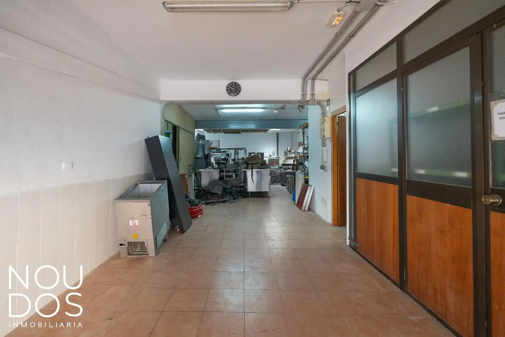 Local comercial en venda a Llevant, imagen 2