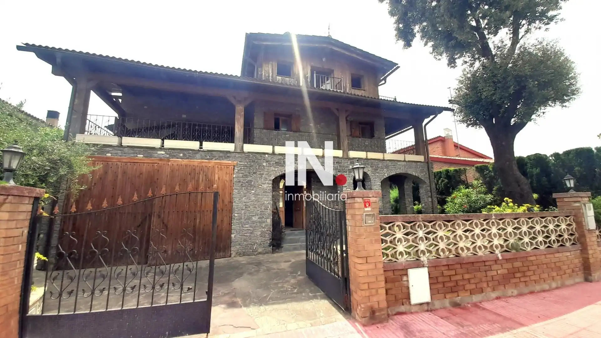 Vista exterior de Casa o xalet en venda en Alpicat amb Calefacció i Jardí privat