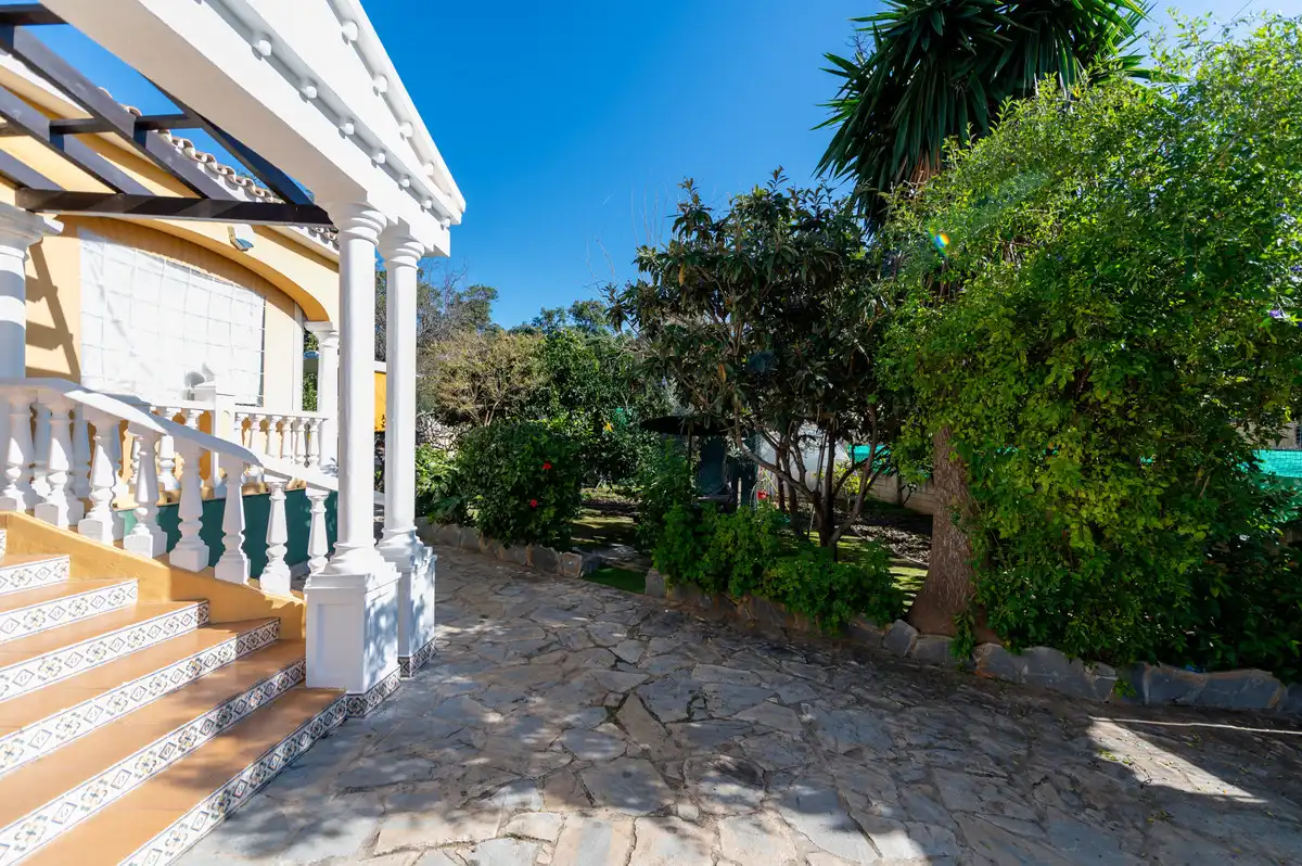 Vista exterior de Casa adosada en venta en Marbella con Aire acondicionado y Terraza