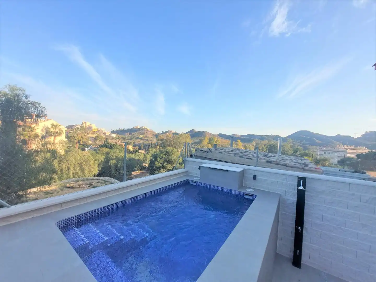 Apartament amb terrassa en venda a Los Collados-Los Geraneos