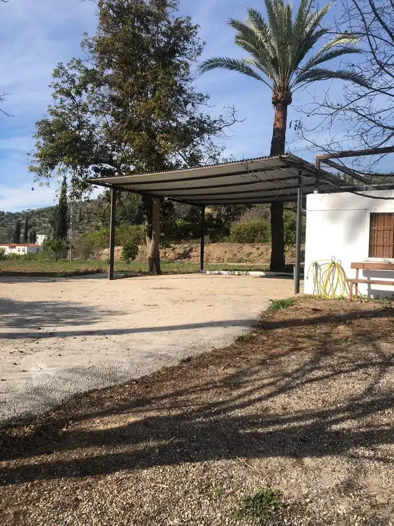 Parkplatz von Wohnung zur Miete in Álora mit Privatgarten, Abstellraum und Schwimmbad