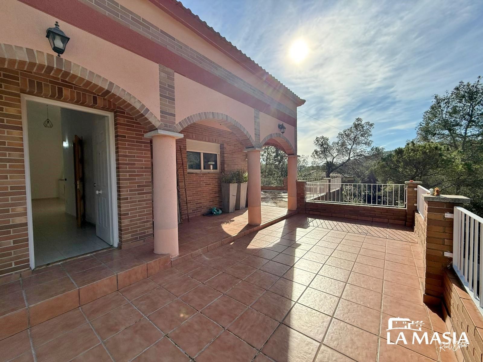 Terrassa de Casa o xalet en venda en Olivella amb Calefacció, Jardí privat i Terrassa