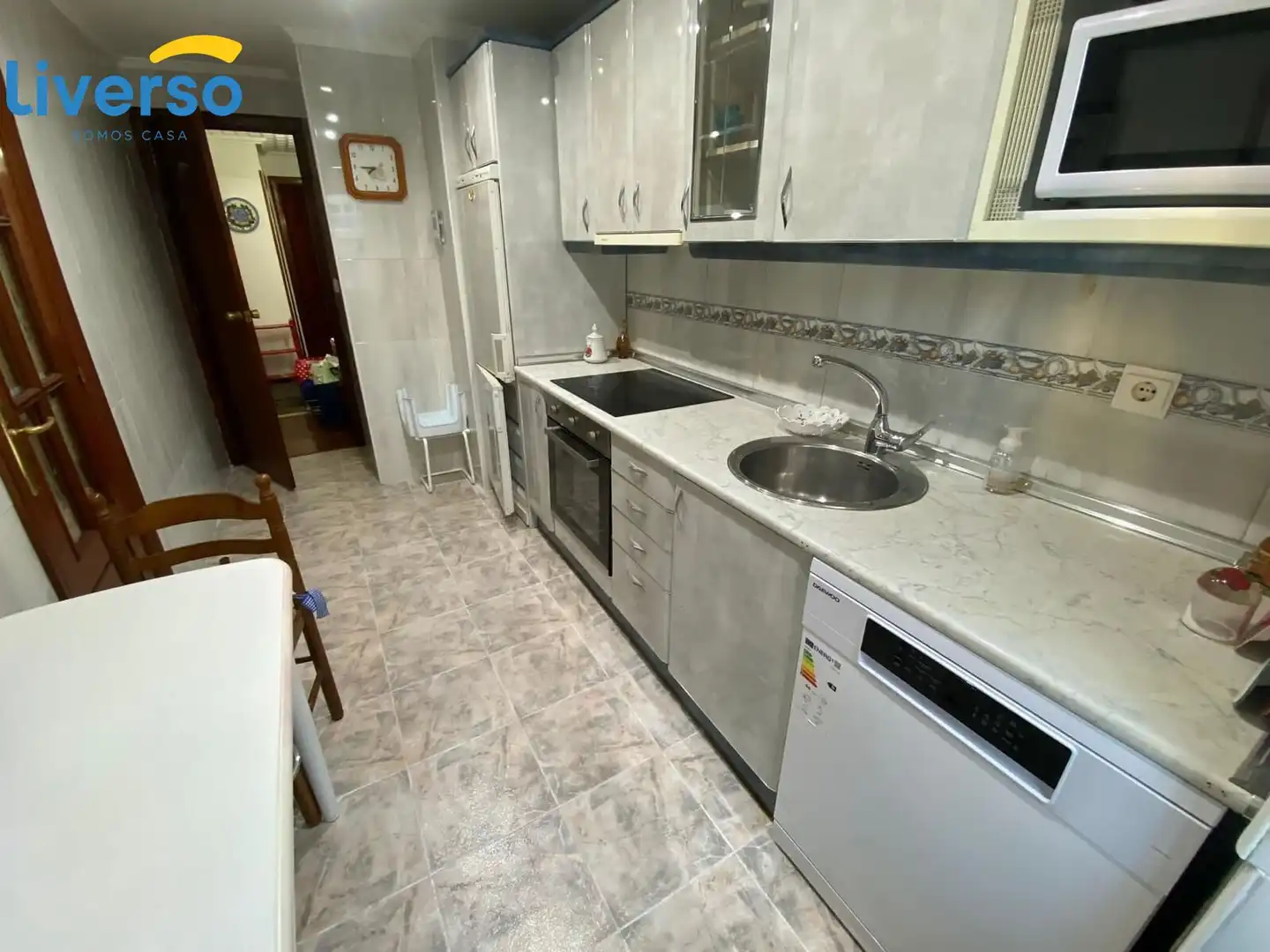 Habitación en Calle DEL VENA, Reyes Católicos
