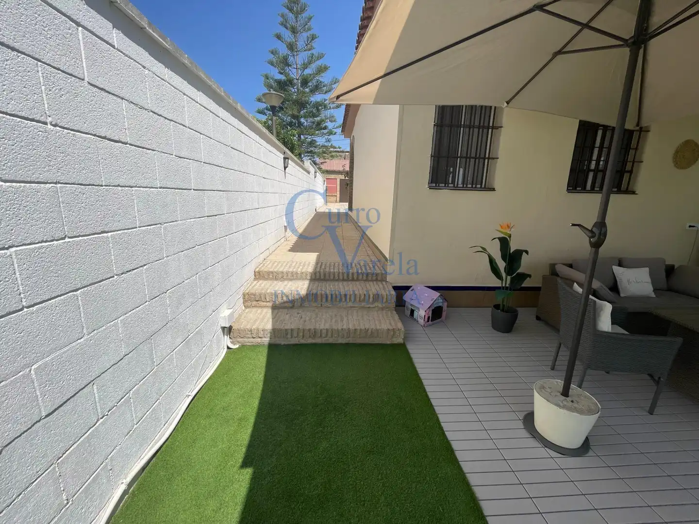 Terrace of Country homes for sale in Dos Hermanas  with Air Conditioner, Heating and Private garden