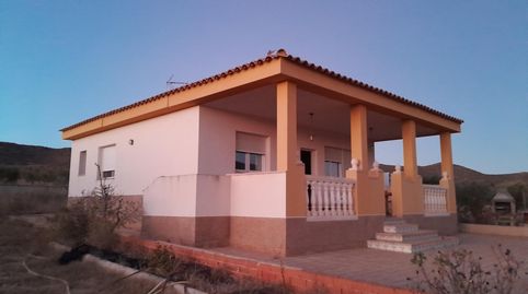 CHALET EN LA SIERRA DE SALINAS EN YECLA