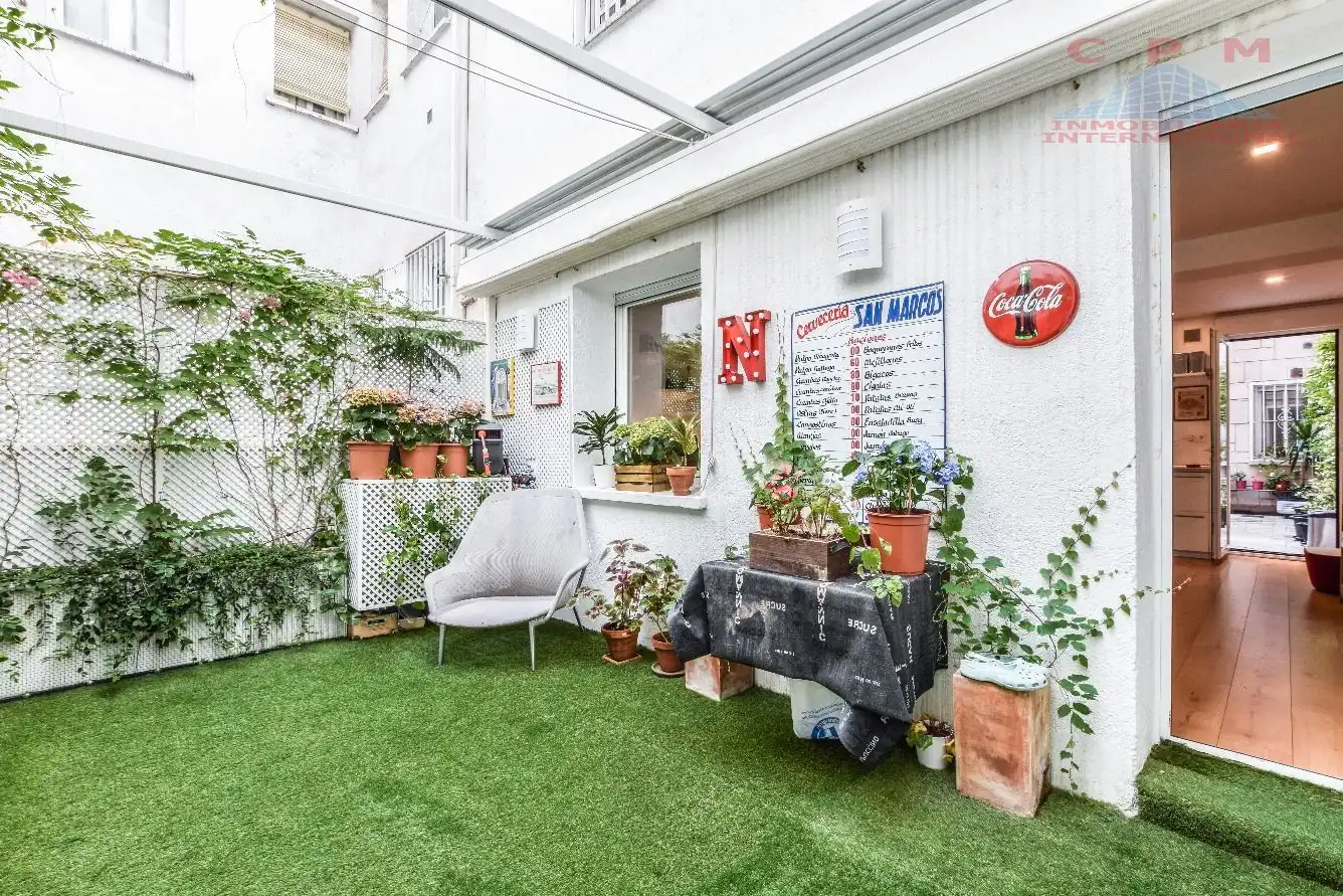 Terraza de Piso de alquiler en  Madrid Capital con Aire acondicionado, Calefacción y Jardín privado