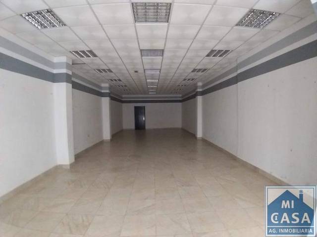 Local comercial en Alquiler en Centro