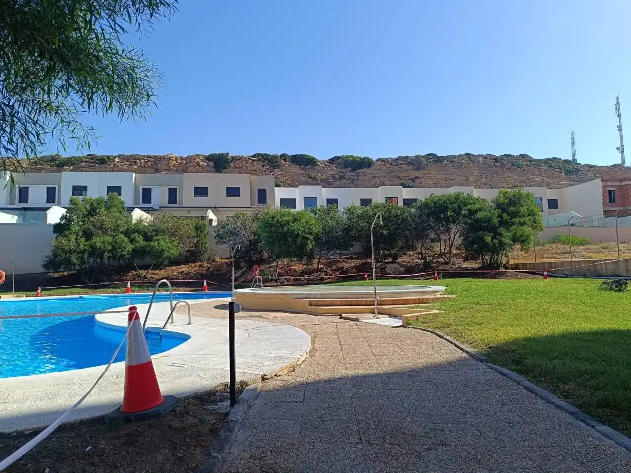 Piscina de Estudio de alquiler en El Ejido con Aire acondicionado y Amueblado