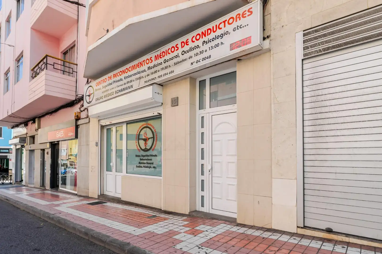 Außenansicht von Wohnung zum Verkauf in Las Palmas de Gran Canaria mit Parkett, Abstellraum und Möbliert