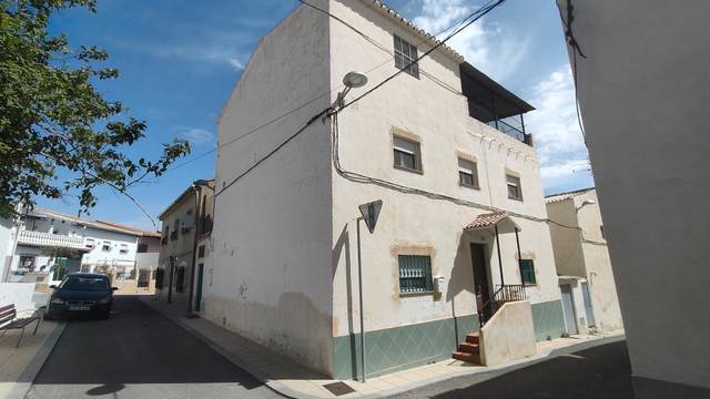 Casa-chalet en Venta en Calle Cataluña, 139 en Baza