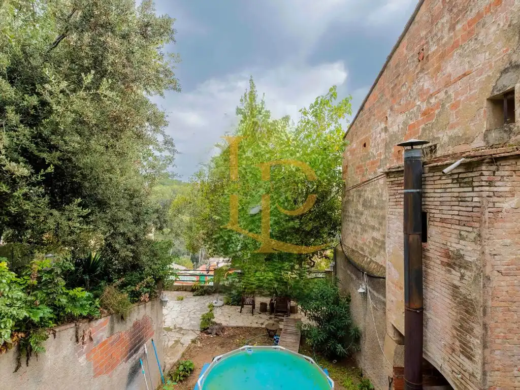 Terrassa de Finca rústica en venda en Rubí amb Calefacció, Jardí privat i Parquet