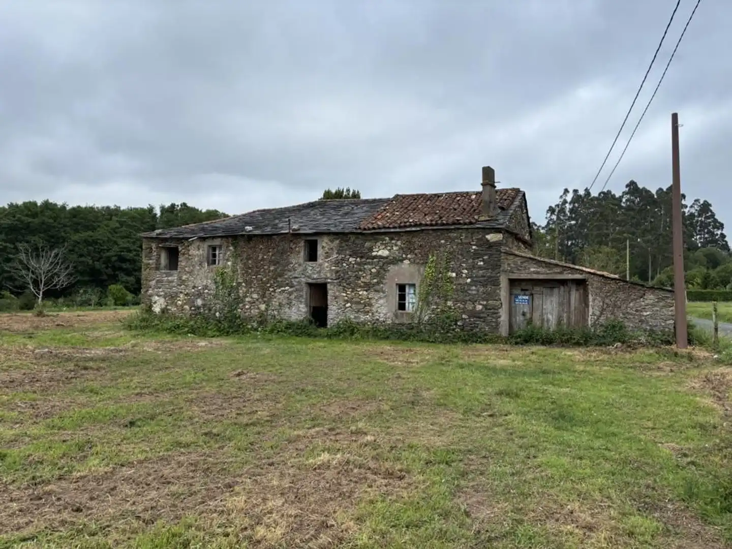 Vista exterior de Finca rústica en venda en Ortigueira amb Jardí privat