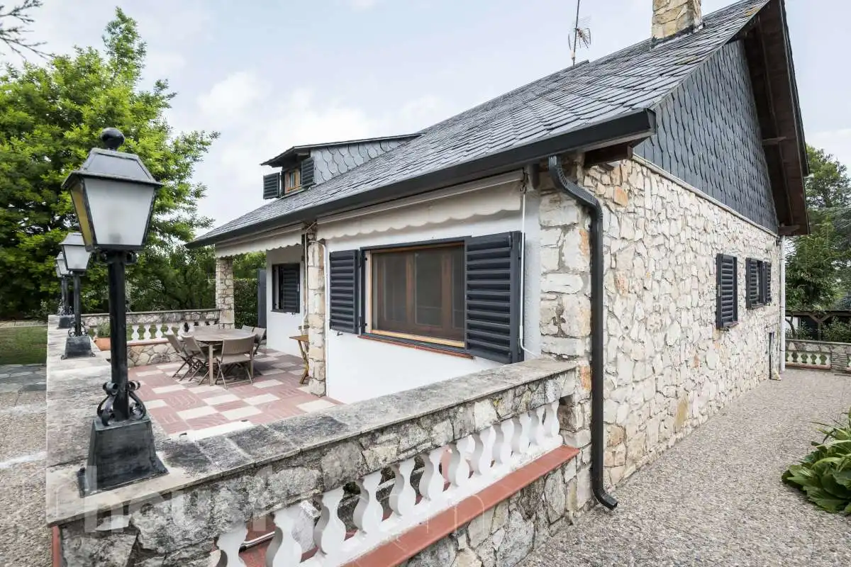 Vista exterior de Casa o xalet en venda en Mediona amb Aire condicionat, Calefacció i Jardí privat