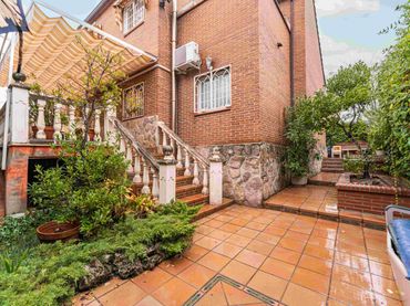 Villa avec balcon à vendre à Calle de Sevilla