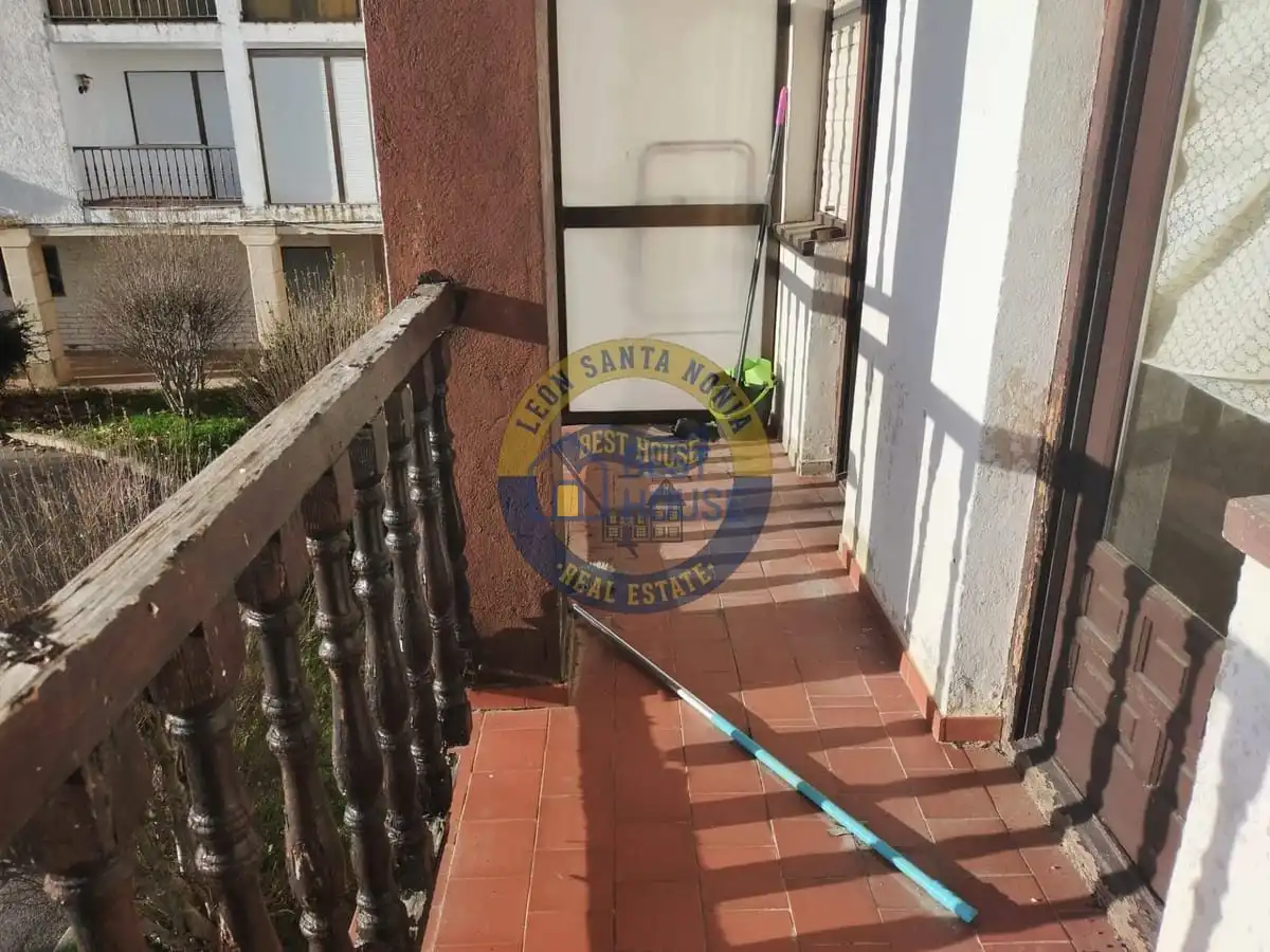 Balcony of Flat for sale in Mansilla de las Mulas  with Private garden, Terrace and Storage room