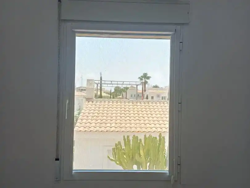 Terrasse von Einfamilien-Reihenhaus zum Verkauf in Polop mit Klimaanlage