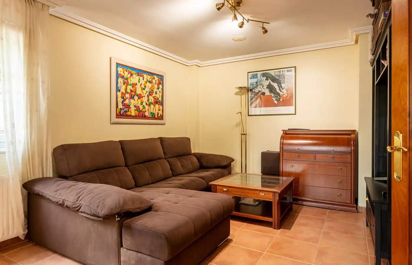 Sala de estar de Casa o chalet en venta en Oleiros con Calefacción, Jardín privado y Parquet
