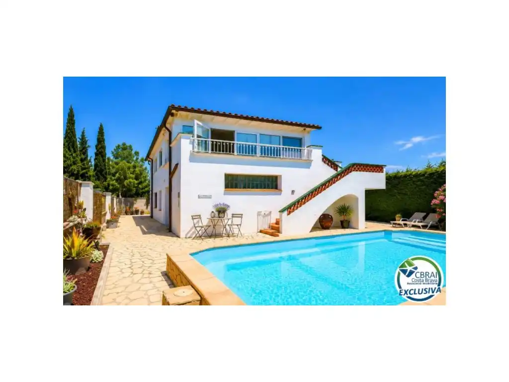 Casa en venta en Calle Del Castanyer 18