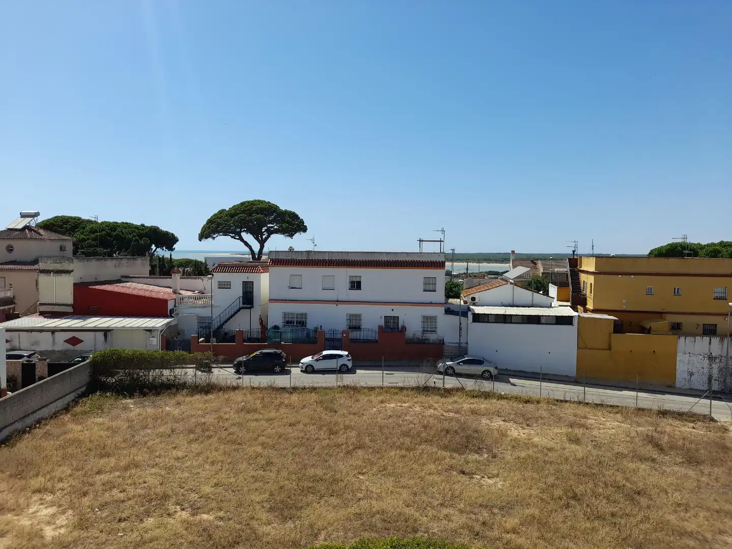 Vista exterior de Casa adosada en venda en Sanlúcar de Barrameda amb Terrassa i Traster