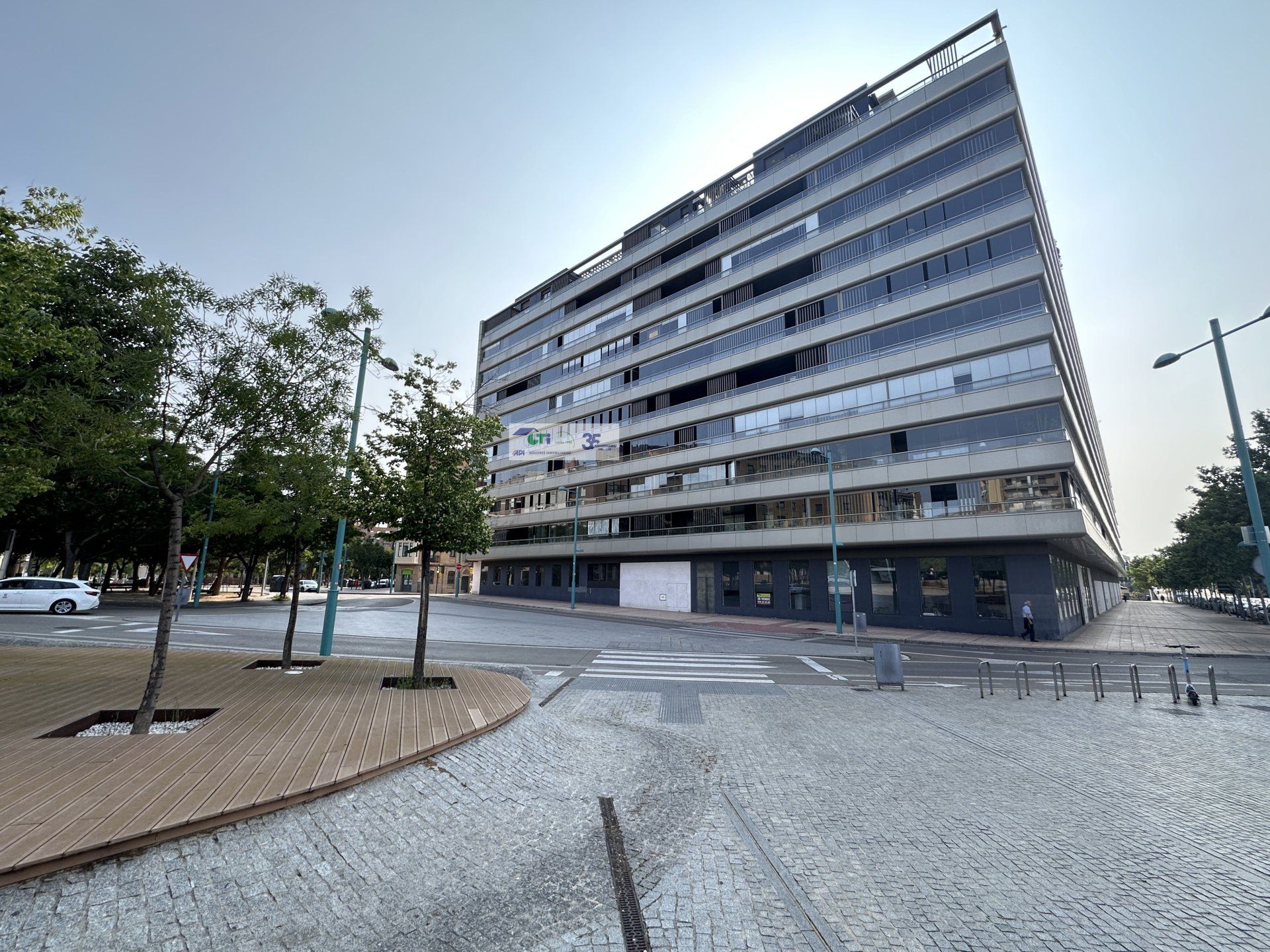 Exterior view of Premises for sale in  Zaragoza Capital