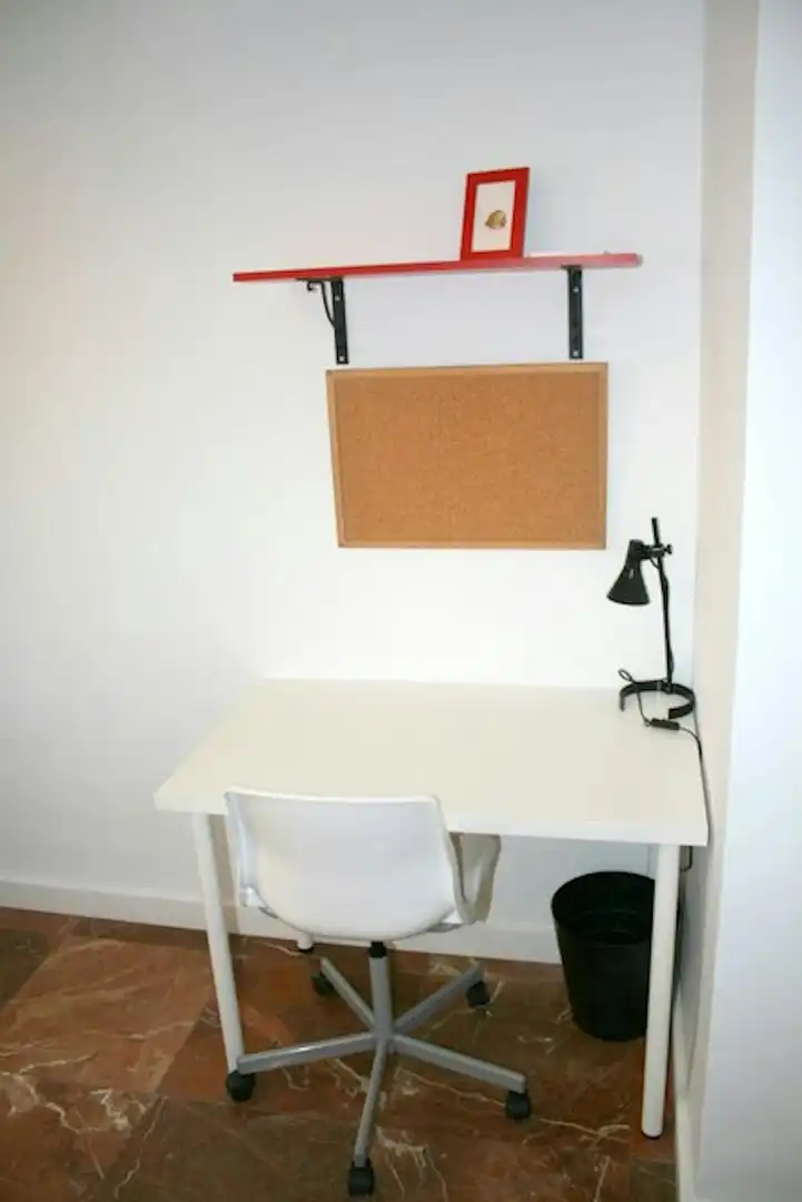 Habitación de Piso para compartir en Sevilla con Aire acondicionado, Amueblado y Lavadora