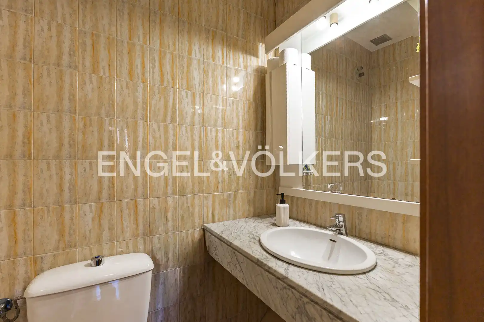 Bathroom of Houses for sale in Sant Cugat del Vallès  with Air Conditioner, Heating and Private garden