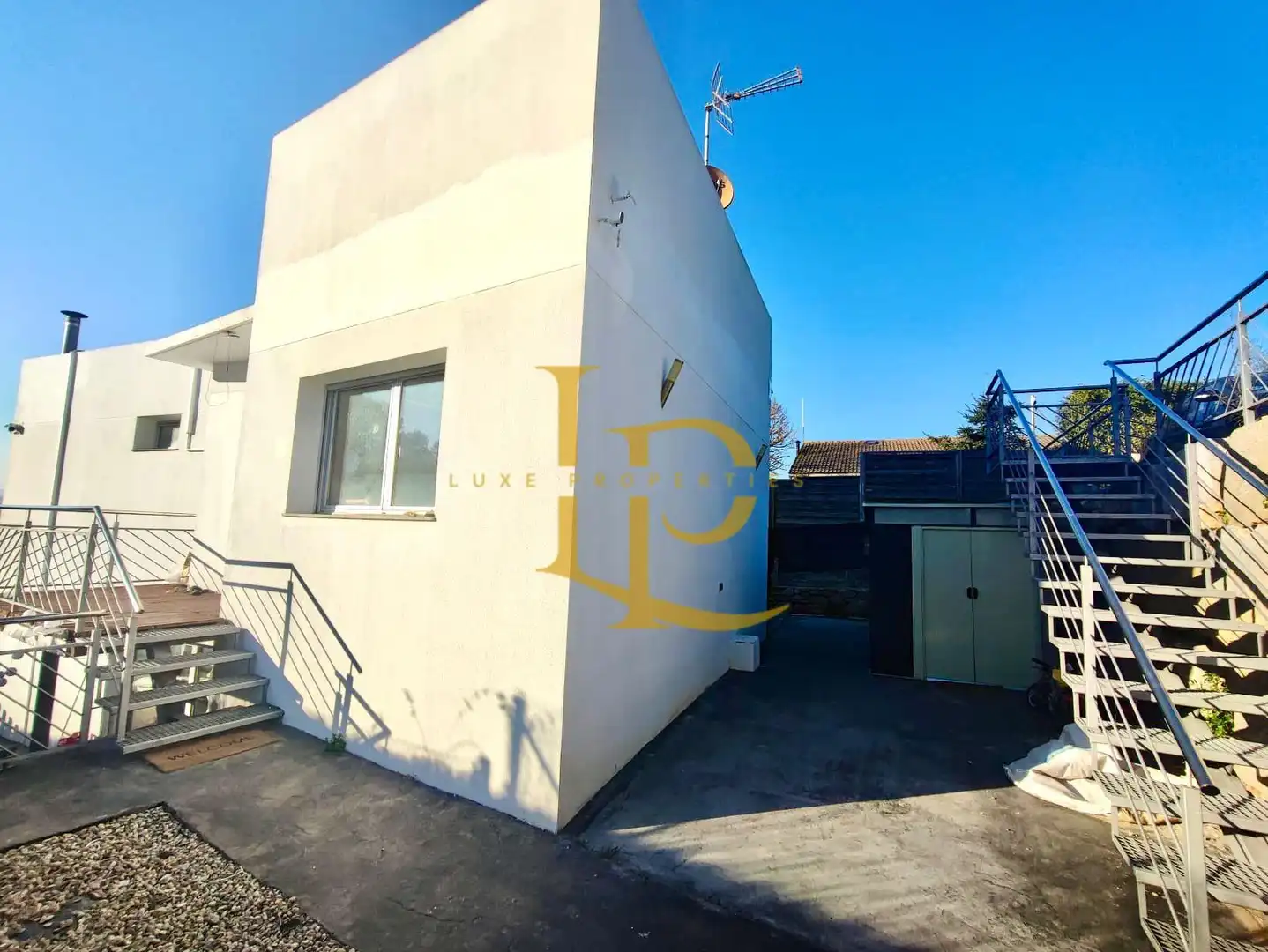 Vista exterior de Casa o xalet en venda en Castellbisbal amb Aire condicionat, Calefacció i Jardí privat