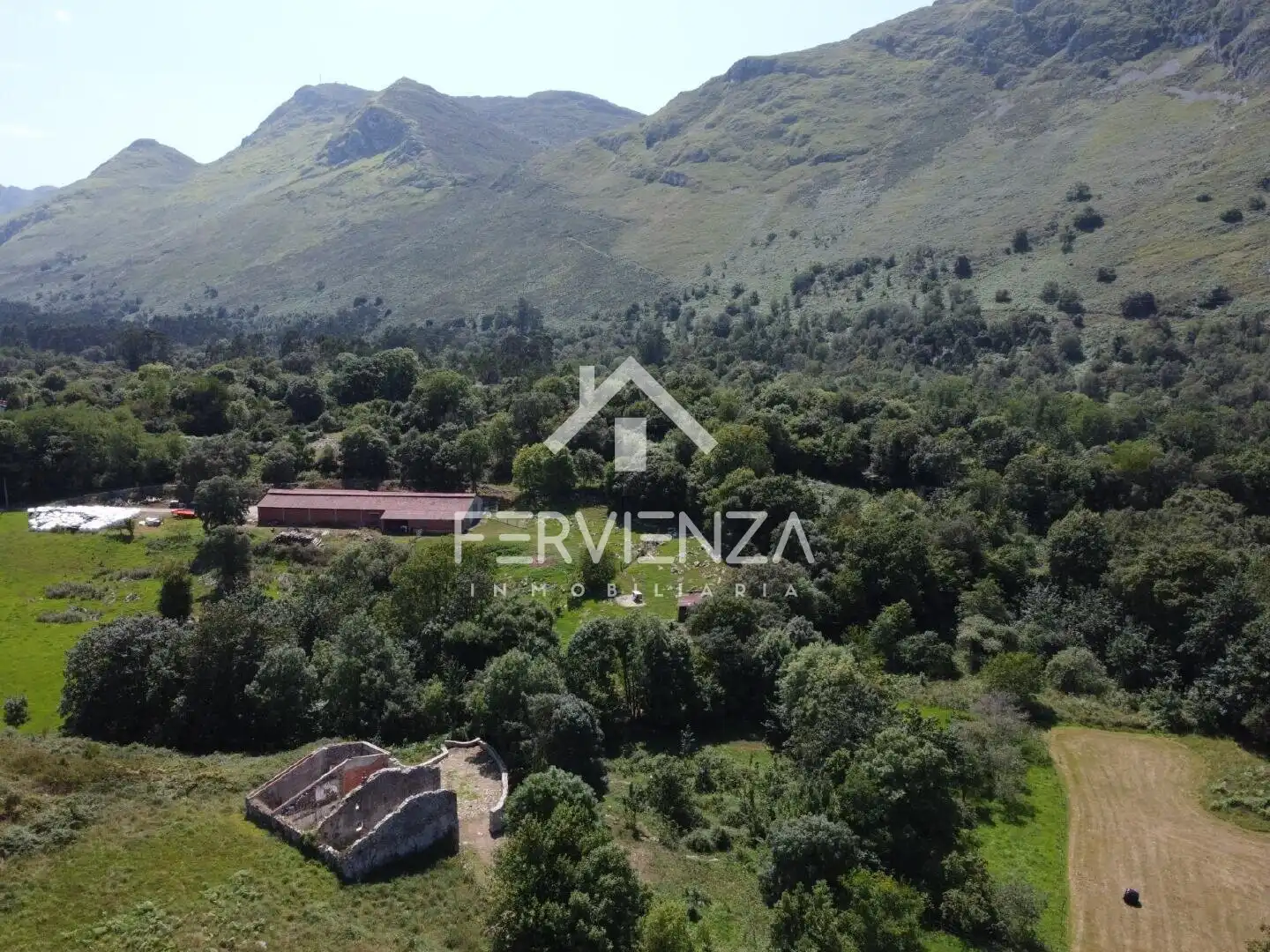 Houses for sale in Posada - Barro